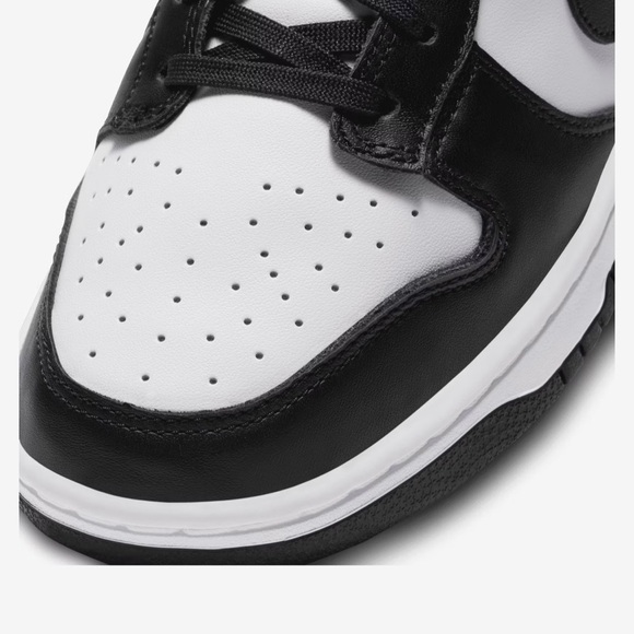 Nike Low-Top Sneakers in Black and White - Picture 3 of 8